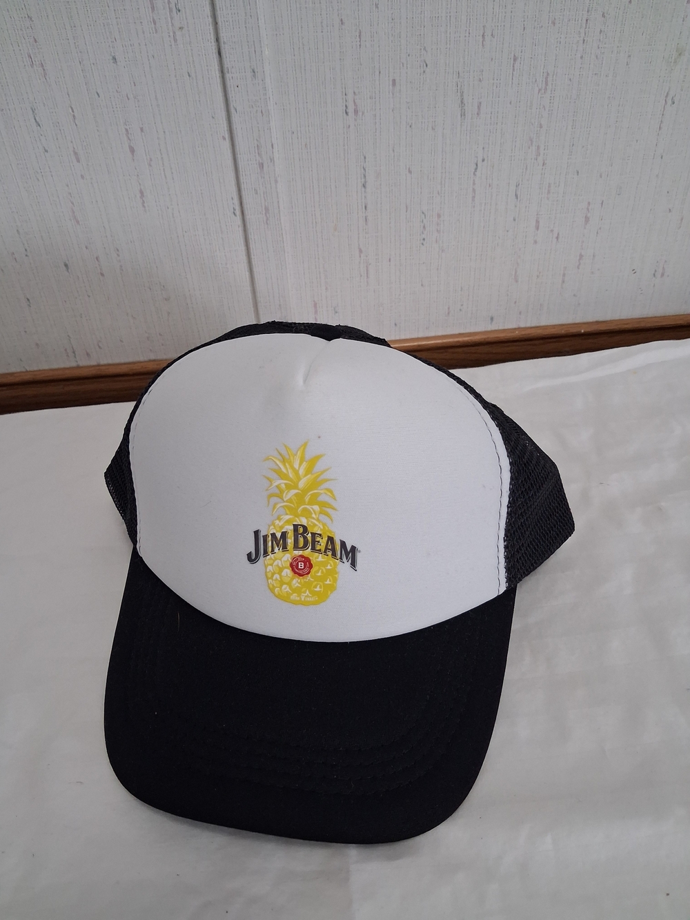 JIM BEAN PINEAPPLE ADULT ADJUSTABLE TRUCKER CAP HAT Black/white New
